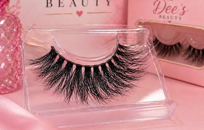 Dee's Signature Lashes