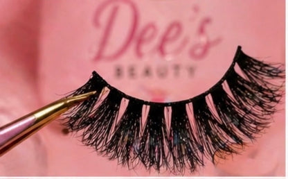 Dee's Signature Lashes