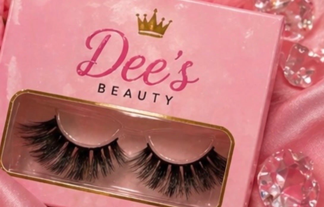 Dee's Signature Lashes